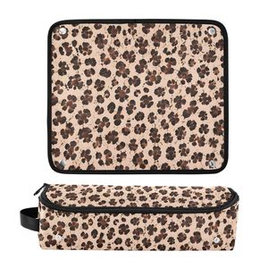 Bolsa de Viaje de Neopreno con Estampado de Leopardo, Elegante y Lujosa, con Alfombrilla Desmontable Resistente al Calor para Plancha y Rizador de Pelo - Product Image 2