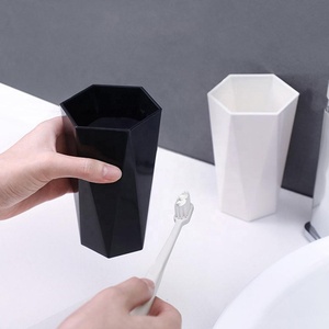 Materiale PP <span class=keywords><strong>tazza</strong></span> di plastica nordica portaspazzolino lavaggio bere <span class=keywords><strong>bagno</strong></span> di casa <span class=keywords><strong>tazza</strong></span> da denti leggera 400ml - Product Image 4