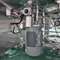 Homogénéisateur mélangeur émulsifiant sous vide en acier inoxydable à levage hydraulique avec moteur à engrenages pour produits chimiques à haute productivité