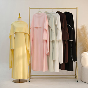 Abito da Sera Islamico di Lusso Sharut per Ramadan Dubai, <span class=keywords><strong>Elegante</strong></span> Vestito da Donna Musulmana <span class=keywords><strong>con</strong></span> Perle e Maniche a Mantella - Product Image 5
