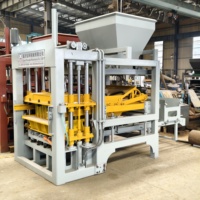 Machine de formage de blocs hydraulique QT4-15 pour blocs creux et pavés