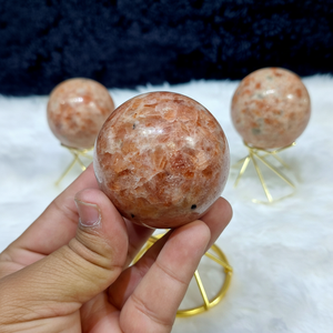 Esfera de Cristal Curativo Natural de Piedra Solar, Piedra Decorativa con Alegría, Positividad, Confianza, Calidad de Liderazgo y Vitalidad - Product Image 1