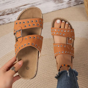 Nuovo Design personalizzato Casual sughero da spiaggia pantofole Slip Toe aperte su sandali da <span class=keywords><strong>donna</strong></span> con <span class=keywords><strong>borchie</strong></span> - Product Image 1