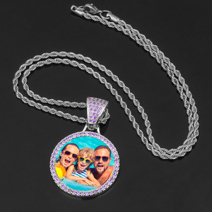 Collier pendentif médaillons mémoire <span class=keywords><strong>photo</strong></span> personnalisé 35mm laiton plaqué or AAAAA collier <span class=keywords><strong>photo</strong></span> glacé diamant CZ coloré - Product Image 3