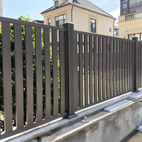 Balustrades et mains courantes en fonte de conception moderne pour balcon, clôture en fer forgé pour la décoration de balcon, vente en gros