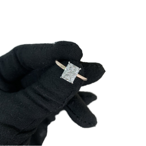 Anillo de Compromiso con Diamante Corte Radiante, Oro Sólido de 18K, Certificado GIA, Color Blanco Natural D, Estilo Clásico para Mujer - Product Image 1