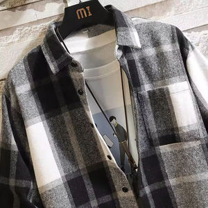 Neues Stylisches Maßgeschneidertes Frühlings-Freizeithemd mit Revers aus Baumwolle Anti-Pilling Locker Sitzendes Herren-Langarmhemd mit Karomuster - Product Image 5