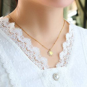 Collar de Joyería con Colgante de Sol en Acero Inoxidable 316L, Chapado en Oro de 18k, Resistente al Agua y al Deslustre, con Logotipo Personalizado para Mujer - Product Image 4