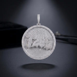 Pendentif Hip Hop personnalisé KIVORA en argent 925 avec moissanite VVS certifiée IGI, taille brillant rond, unisexe - Product Image 1