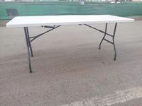 Table pliante en plastique portable rectangle extérieur de haute qualité table pliante en plastique pour banquet de mariage pique-nique camping