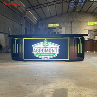 Bureau de studio TV en bois noir mat sur mesure avec éclairage LED RGB pour salle de diffusion et bureau