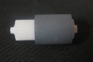 Genuine NEW 43334801 Rullo di Prelievo Assy Sub per Okidata <span class=keywords><strong>OKI</strong></span> C3300 C3400 C3450 C3520 C3530 C3600 C5500 C5550 C5600 C5650 <span class=keywords><strong>stampante</strong></span> - Product Image 3