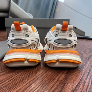 Sneakers LED de luxe de créateurs avec LED originales Balenciaga pour hommes et femmes, chaussures de sport de haute qualité, baskets, chaussures décontractées - Product Image 4