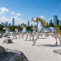 Sculpture de cheval au galop doré, en acier inoxydable poli, moderne, or et argent, décoration de jardin extérieur