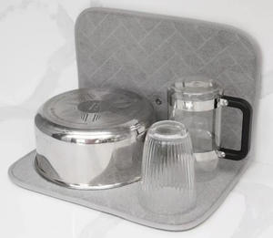 Al por mayor Nuevo Tapete Escurridor de Platos 2 en 1 Súper Absorbente Gris Plegable con Rejilla para Ollas, Platos, Sartenes y Tazones - Product Image 2