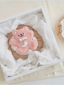 เทียนหอมรูปคุกกี้หมีเนย ขายส่งยอดนิยม ของขวัญสำหรับเด็ก วันวาเลนไทน์ - Product Image 2