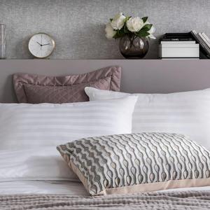 Oreillers et couvertures classiques confortables offrant une sensation douce et chaude, un confort douillet idéal pour se détendre à la maison, dans la chambre et pour un usage quotidien. - Product Image 6