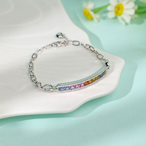 กำไลข้อมือทองคำขาว 18K คุณภาพสูงสั่งทำพิเศษ ประดับด้วยแซฟไฟร์หลากสีและไข่มุกน้ำจืดทรงคริสต์เจ้าหญิง ดีไซน์หรูหรา - Product Image 4