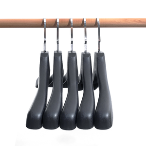 Organizzazione guardaroba abbigliamento uomo legno grano plastica antiscivolo <span class=keywords><strong>appendiabiti</strong></span> personalizzato inodore Flat Hanger - Product Image 3