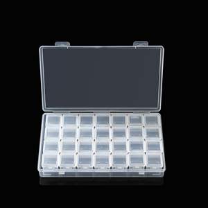 Caja de almacenamiento de joyas de plástico transparente con 28 compartimentos desmontables para cuentas y letras, estuche organizador portátil - Product Image 3