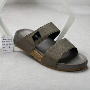 Sandales plates classiques de luxe pour hommes, fabriquées en Guangdong, avec plateforme rehaussante, design nouveau et confortable, produit le plus vendu - Product Image 4