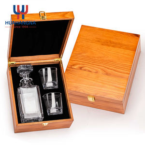 Juego <span class=keywords><strong>de</strong></span> Decantador <span class=keywords><strong>de</strong></span> Whisky Bourbon <span class=keywords><strong>de</strong></span> Cristal Cuadrado <span class=keywords><strong>de</strong></span> 25 oz con Vasos Bajos Cuadrados en <span class=keywords><strong>Caja</strong></span> <span class=keywords><strong>de</strong></span> Regalo <span class=keywords><strong>de</strong></span> Madera Premium - Product Image 2