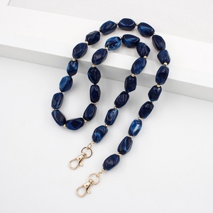 <span class=keywords><strong>Tracolla</strong></span> di Ricambio in Acrilico di Alta Qualità Fatta a Mano con Catena, Lunghezza 73cm, Modello 2024-10-14 - Product Image 3