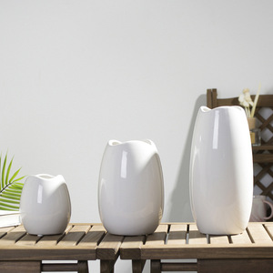 Ensemble <span class=keywords><strong>de</strong></span> trois vases blancs simples Art Déco, pots à fleurs, décoration minimaliste pour la maison - Product Image 3