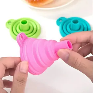 Atacado Barato <span class=keywords><strong>Mini</strong></span> Diy Food-grade Folding Silicone Funil Dobrável Plástico Dobrável Separatório Em Pó Café Cerveja Funil - Product Image 4