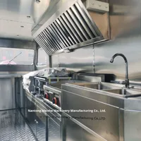 Camion de restauration élégant avec équipement de cuisine complet, voiture BBQ, voiture à hamburgers, voiture de rue. Disposer d'un CoC
