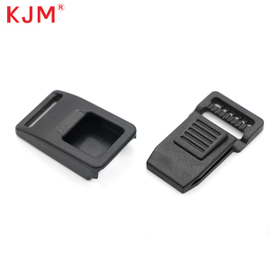 قبعة بلاستيكية صلبة قابلة للتعديل كاميرا سريعة التحرير مشبك أمان عاكس للدراجات الرياضية الخارجية والسباقات - Product Image 4