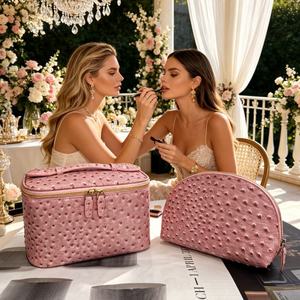 Sac cosmétique de luxe en peau d'autruche, ensemble de 2 pièces, sacs à maquillage en forme de coquille, grande capacité, trousse de toilette de voyage avec logo personnalisé - Product Image 1
