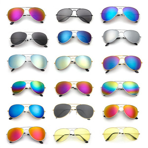 Nuevas Gafas de Sol Coloridas para Hombre 2025, Gafas de Sol de Aviador para Hombre y Mujer, Multicolores, Económicas - Product Image 3