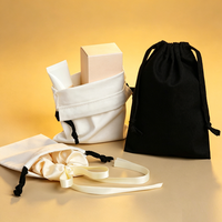 Sacs à cordon en coton biologique, pochettes d'emballage en toile naturelle pour soins de la peau et maquillage avec logo personnalisé