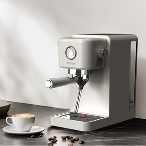 Machine à café semi-automatique italienne 20 bars, réservoir d'eau de 1,5 L, style rétro blanc cassé, utilisation domestique, mousseur à lait vapeur - Product Image 3