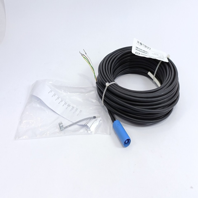 1 Piece New CYK10-A251 Memosens Data Cable Fast Ship Control & Automation