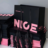 Individuell Bedruckte Papiertüten in Klassischem Rosa und Schwarz, Kleidungs-Einkaufstaschen aus Karton mit Bandhenkeln für Verpackungen