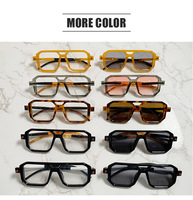 Nouvelle Arrivée Lunettes de Soleil Homme Oversize Monture Plastique Style Bouclier avec Branches Contrastées Protection UVA UVB Sports de Plein Air Festival