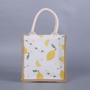 Sac fourre-tout de plage de Noël en toile de jute et en hessian avec poignées en cuir - Product Image 5