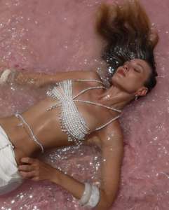 Nuova Moda Donna: Catena per il Corpo Fatta a Mano con Perle, Sexy e Traforata, Lingerie da Spiaggia, Top Corto con Perline per Nightclub, Reggiseno Halter - Product Image 6