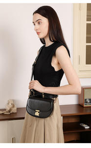 Bolso bandolera de cuero genuino nuevo, correa ancha retro para el hombro, cierre de botón, forro de poliéster, bolso cruzado moderno para mujer - Product Image 2