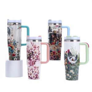 Vaso Térmico Personalizado de 40 oz con Asa y Tapa con Popote, de Acero Inoxidable Reutilizable, Compatible con Portavasos - Product Image 1