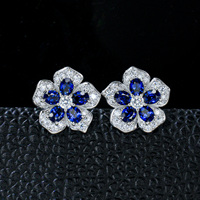 Boucles d'oreilles pendantes en argent sterling 925 plaqué rhodium avec saphir, motif fleur à cinq pétales - Cadeau classique de haute qualité pour femmes