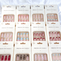 Lot de 24 faux ongles réutilisables personnalisés en gros, motif floral 3D en relief, design nœud et carreaux, pour salon de beauté