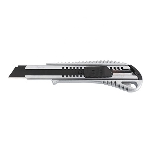 Couteau utilitaire à 8 lames, robuste et personnalisé en alliage d'aluminium de 18mm - Product Image 4