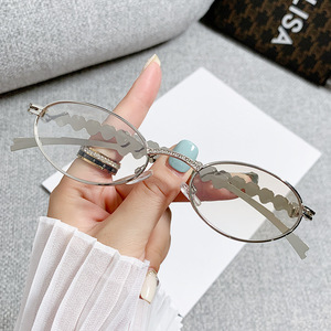 Jennie Signature Metal Oval <b>Sunglasses</b> Gold Frame Heart <b>Rhinestone</b> UV400 Women's Sunshades Class 2 - Product Image 2