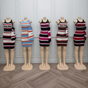 Nuova borsa a tracolla estiva da donna con cuciture colorate abbinate a righe senza maniche - Product Image 2