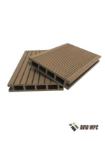 Plate-forme de co-extrusion étanche à l'humidité en bois composite