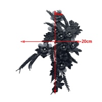 Patchs brodés solubles dans l'eau en dentelle 3D de fleurs perlées à la main Robe de mariée Costume de performance Chapeaux et accessoires de robe