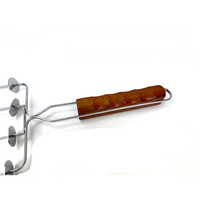 Vente flash : Kit de 4 fourchettes de barbecue en acier inoxydable avec manche en bois pour la cuisson du poulet